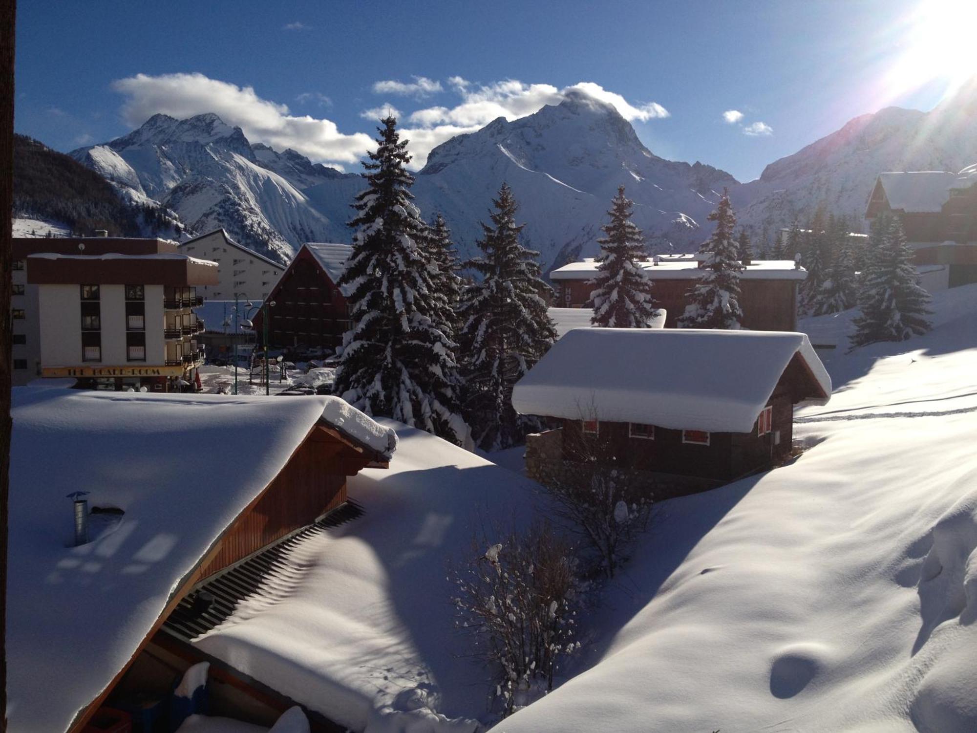 Hotel Le Cairn Les Deux Alpes Exteriör bild
