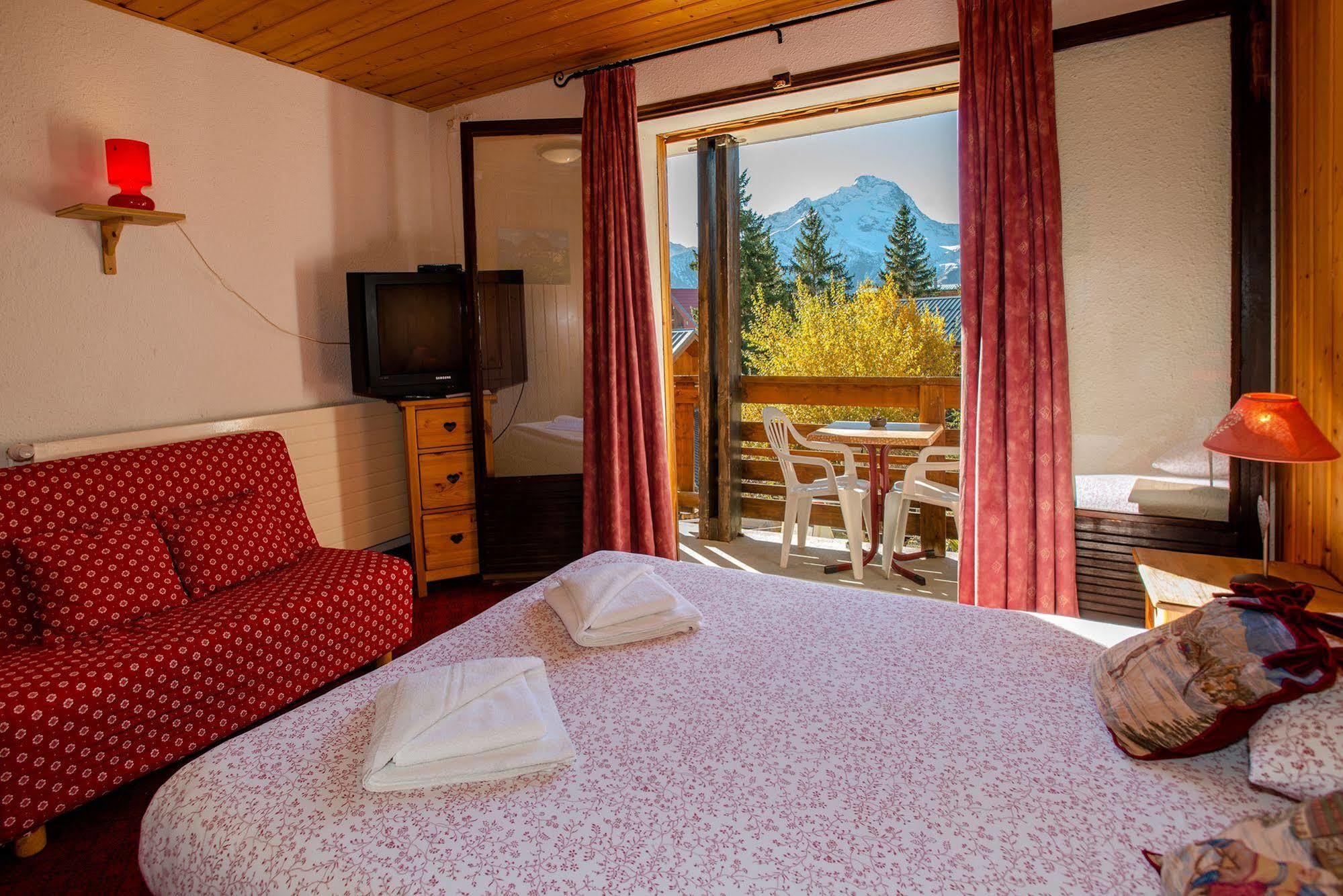 Hotel Le Cairn Les Deux Alpes Exteriör bild